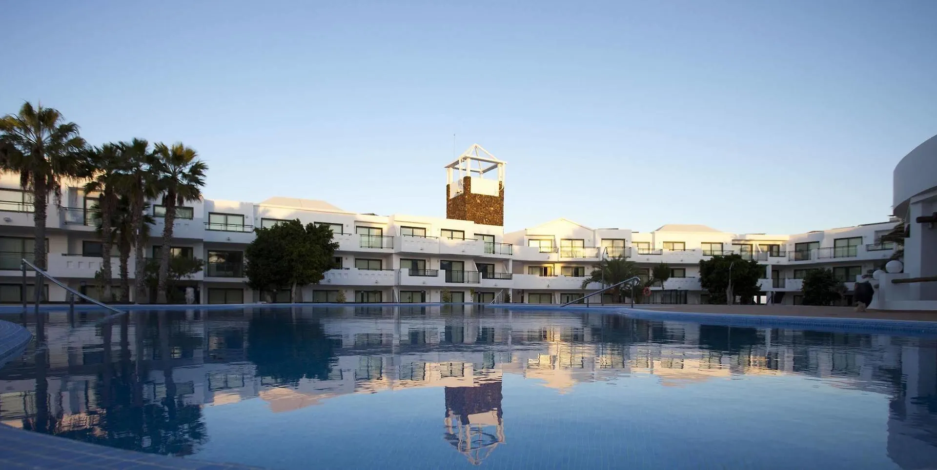 קוסטה טגוויסה Thb Lanzarote Beach מלון
